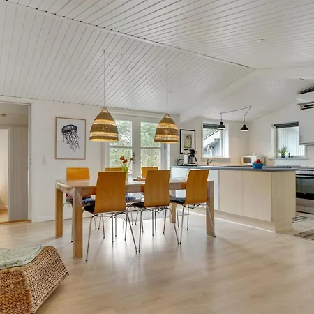 Ljupka - 1km From The Sea By Interhome *