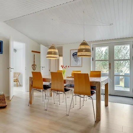 Ljupka - 1km From The Sea By Interhome *